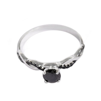 Anel de Prata com Zircônias - 57369