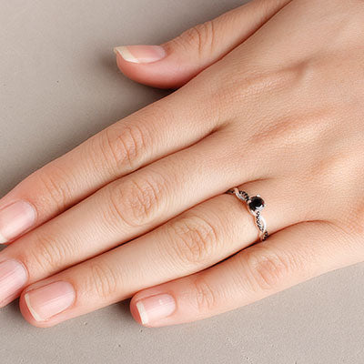 Anel de Prata com Zircônias - 57369