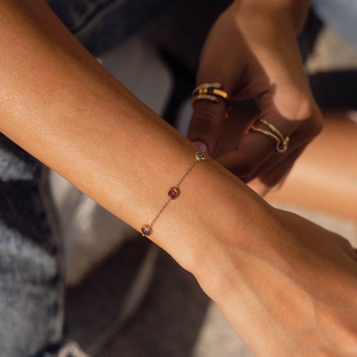 Pulseira com Zircônias Coloridas