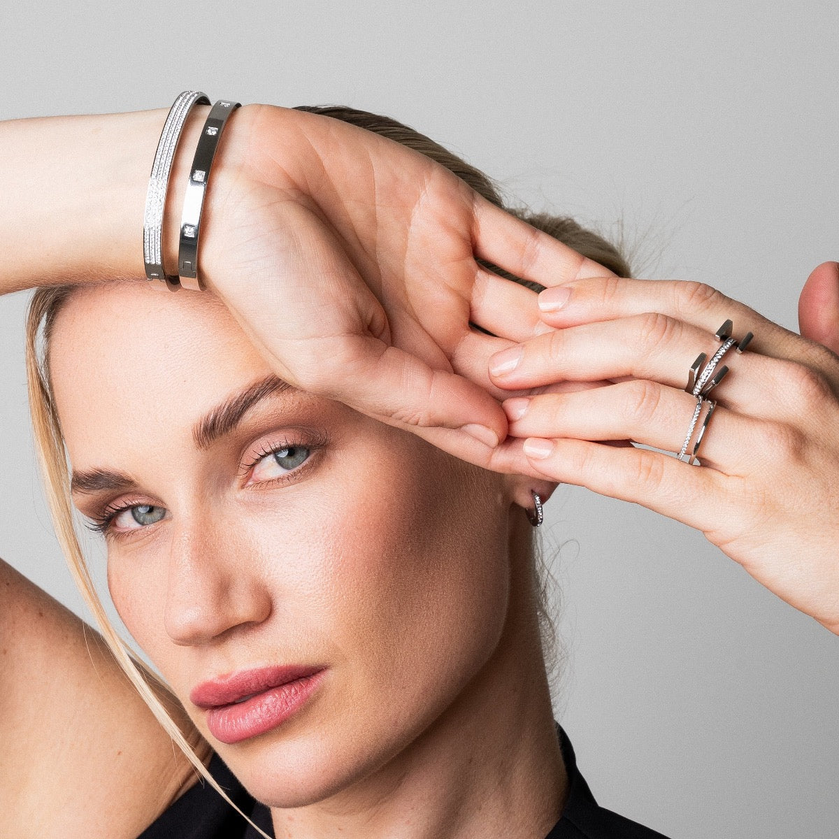 Pulseira Cravejada com Zircônia Prata